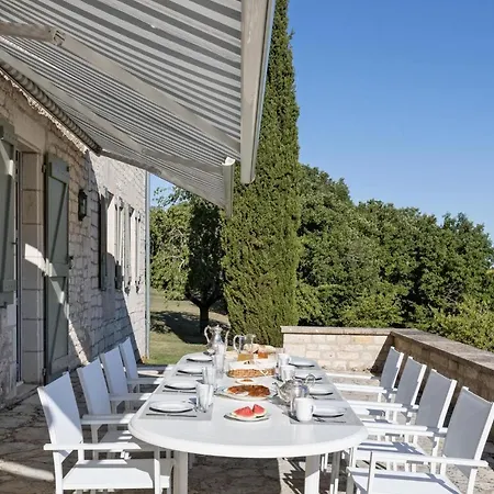 Feriehus Domaine La Poudie *